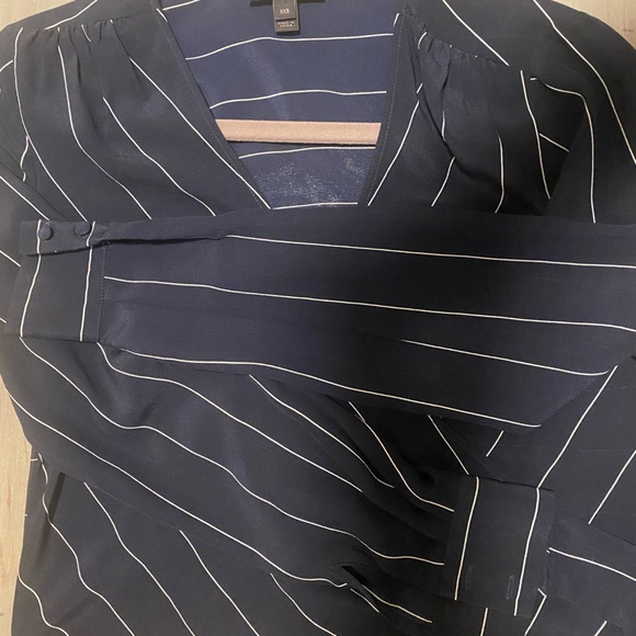 NWOT navy pinstripe silk blouse - Picture 11 of 11